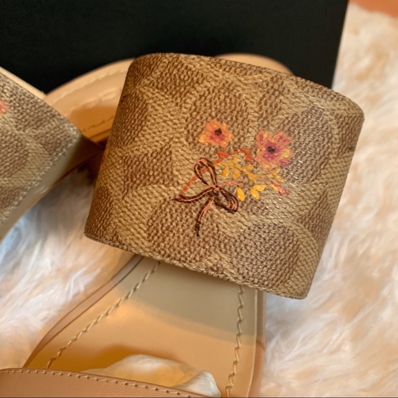 Coach Mae Mule Sig Pra Heel - Picture 6 of 16